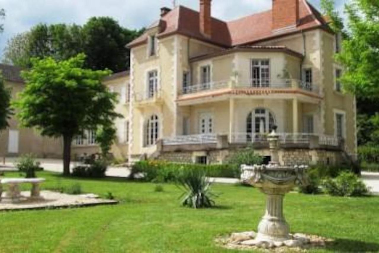 Vue Du Chateau D'Excideuil En Chambres מראה חיצוני תמונה