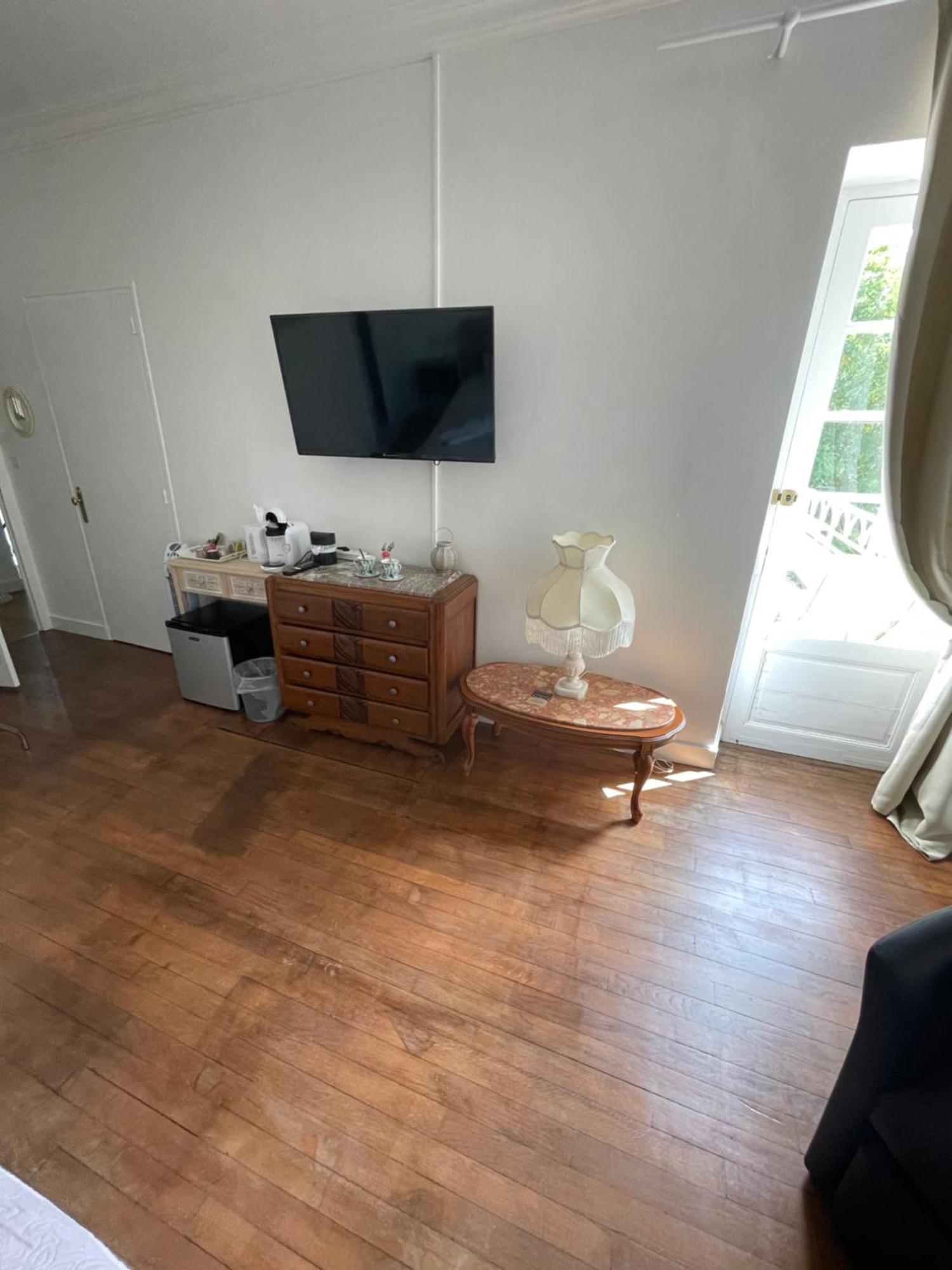 Vue Du Chateau D'Excideuil En Chambres מראה חיצוני תמונה