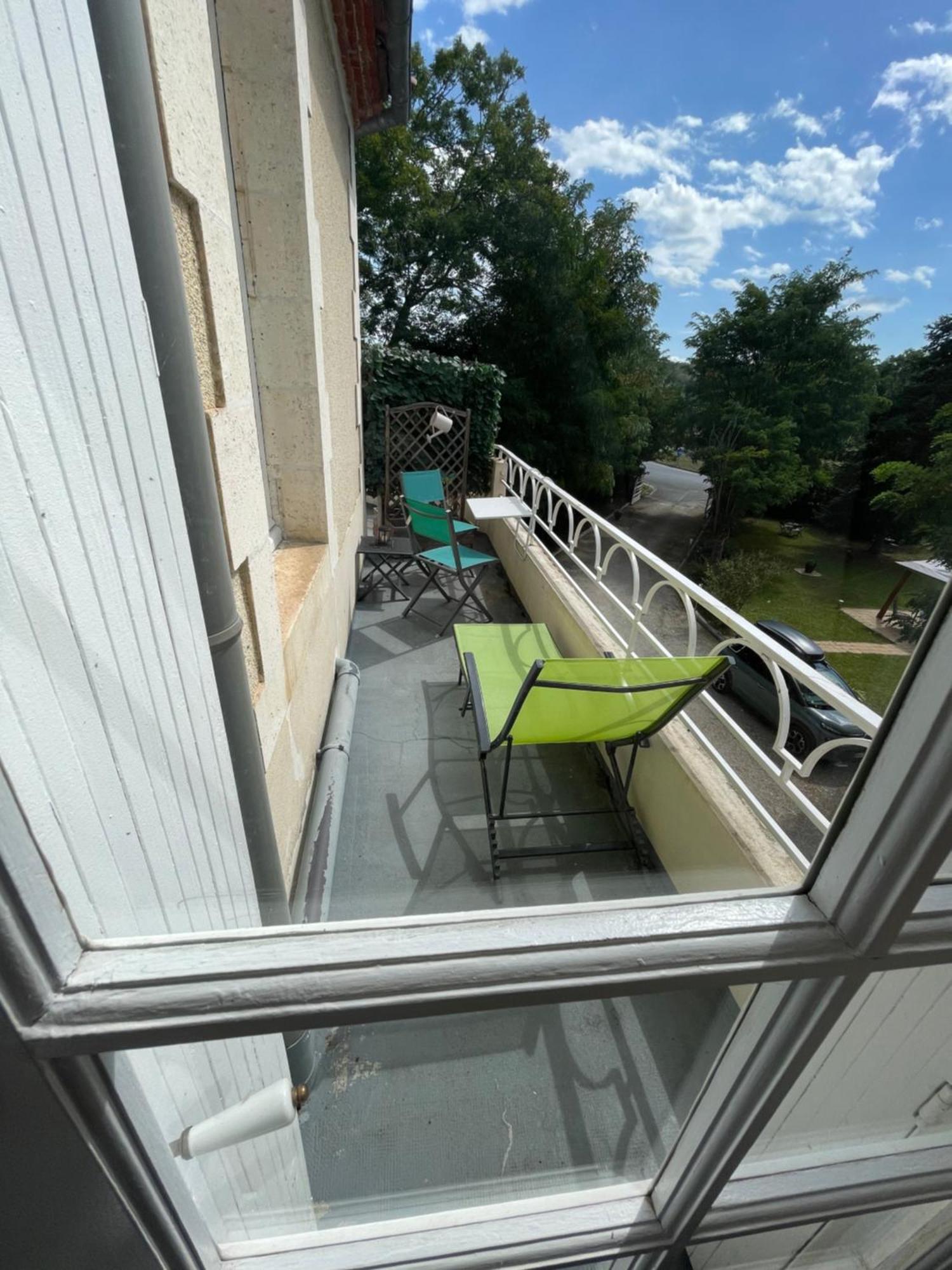 Vue Du Chateau D'Excideuil En Chambres מראה חיצוני תמונה
