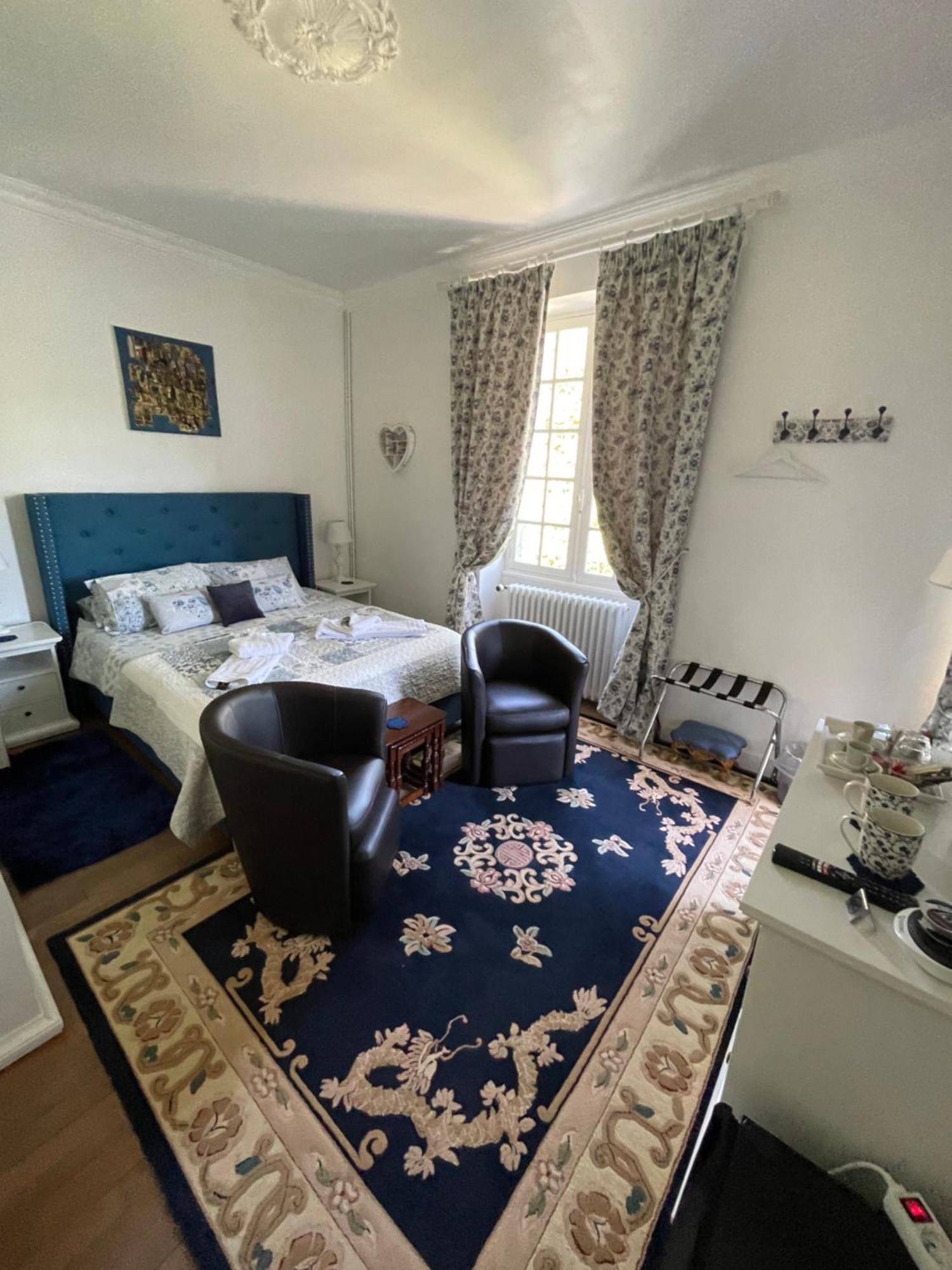 Vue Du Chateau D'Excideuil En Chambres מראה חיצוני תמונה
