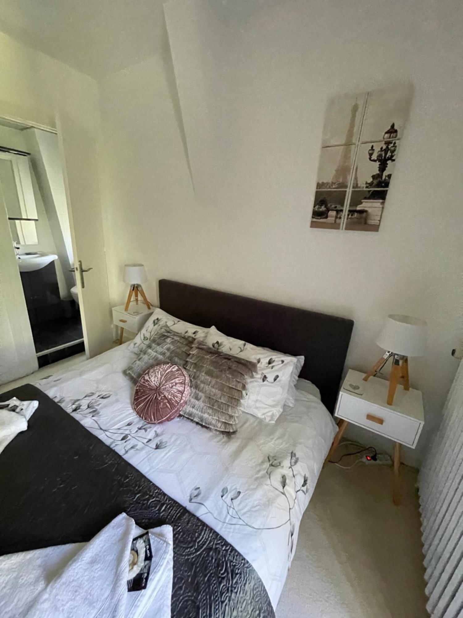 Vue Du Chateau D'Excideuil En Chambres מראה חיצוני תמונה