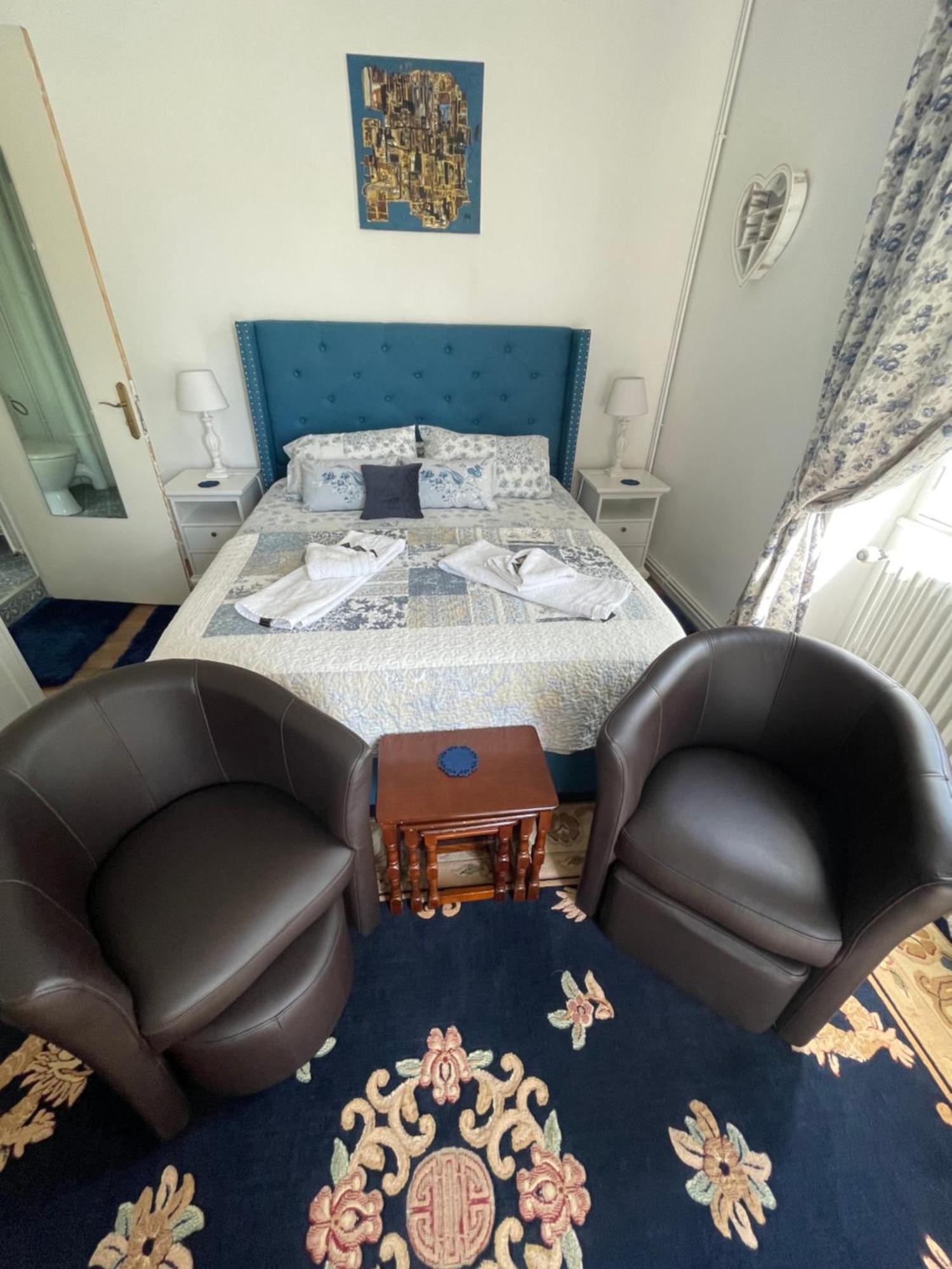 Vue Du Chateau D'Excideuil En Chambres מראה חיצוני תמונה