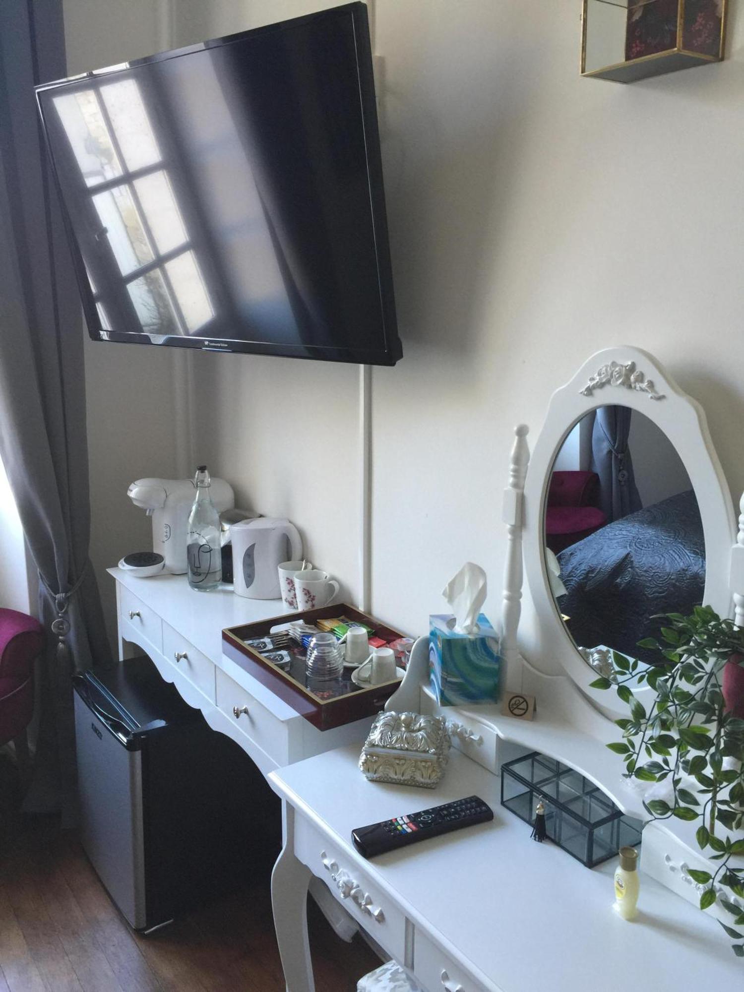 Vue Du Chateau D'Excideuil En Chambres חדר תמונה