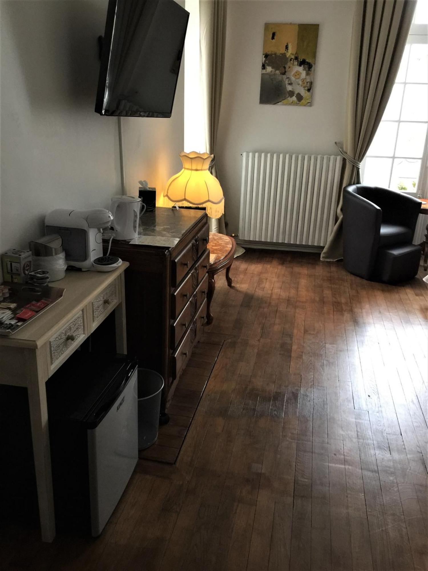 Vue Du Chateau D'Excideuil En Chambres חדר תמונה